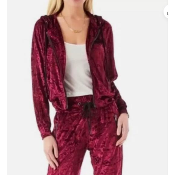 Emma & Sam Hoodie Womens Medium Pink Red Crushed Velvet Cropped Sweater - Picture 1 of 9